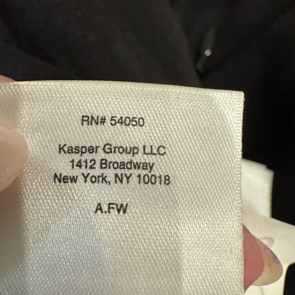 Albert Nipon Black and Porcelain Lace Overlay Dress - Picture 14 of 16